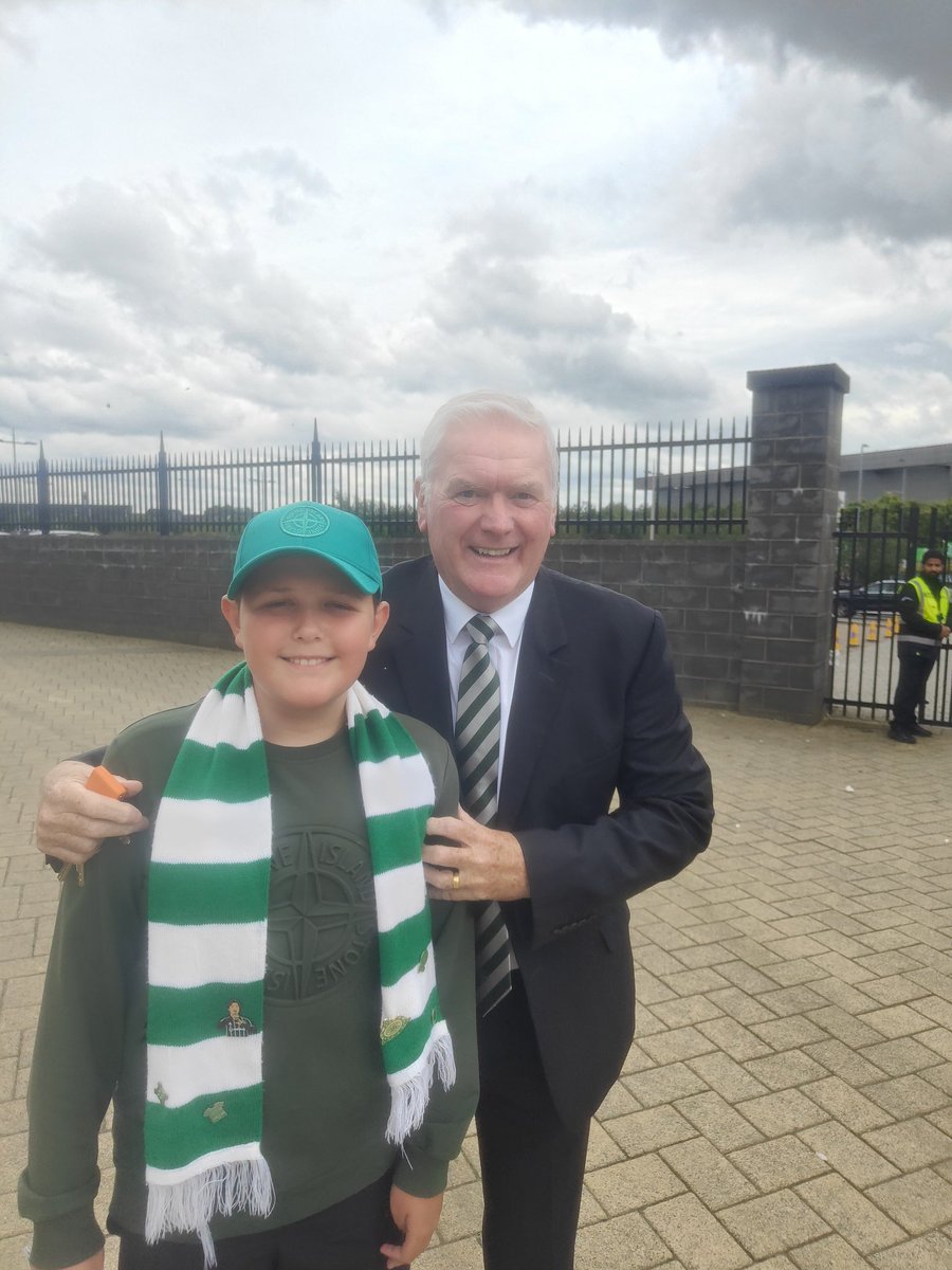 bigliamb1's tweet photo. And we're back 🍀💚#celticfc @CelticFC https://t.co/qbAV9a7jSX