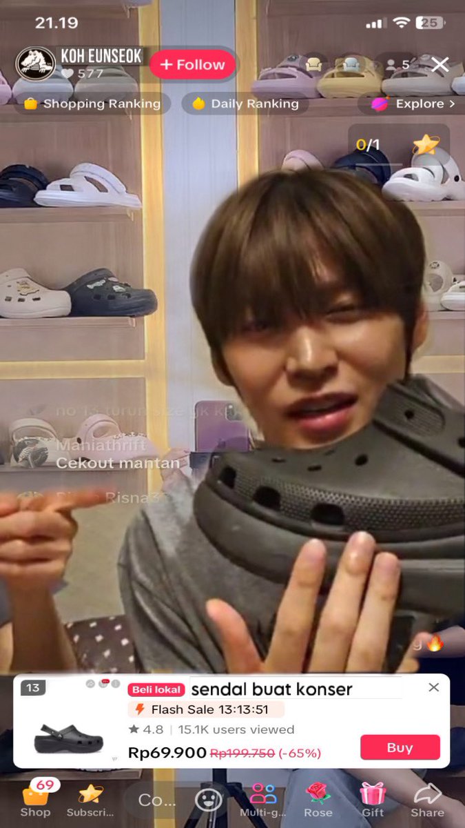 chanbbinz's tweet photo. CROCS KOH EUNSEOK fresh from cibaduyut 🩴👞 Material karet non slip, yang mau bisa cek etalase 13 ya kak 🛒🛍️ https://t.co/YaICNNdyjT