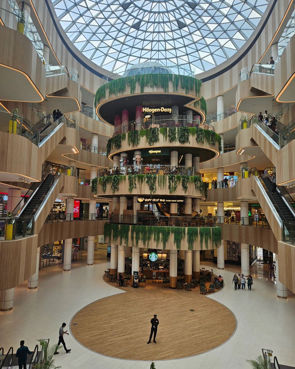 Khyo_tck's tweet photo. Prestige Srihari Khoday Center for Performing

Arts and Forum Mall- venue for the Brillante Piano Festival

- Edition 5.

Great things in store for the upcoming festival. Stay Tuned. Invitation extended to all. https://t.co/aCJsMDvwPm