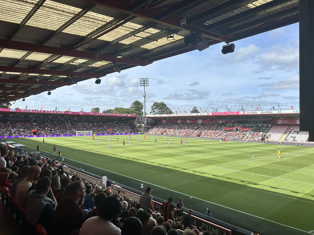 Great way to spend a sunny Sunday afternoon .. <a href="/afcbournemouth/">AFC Bournemouth 🍒</a> v <a href="/RayoVallecano/">Rayo Vallecano</a> .. some spicy challenges!
