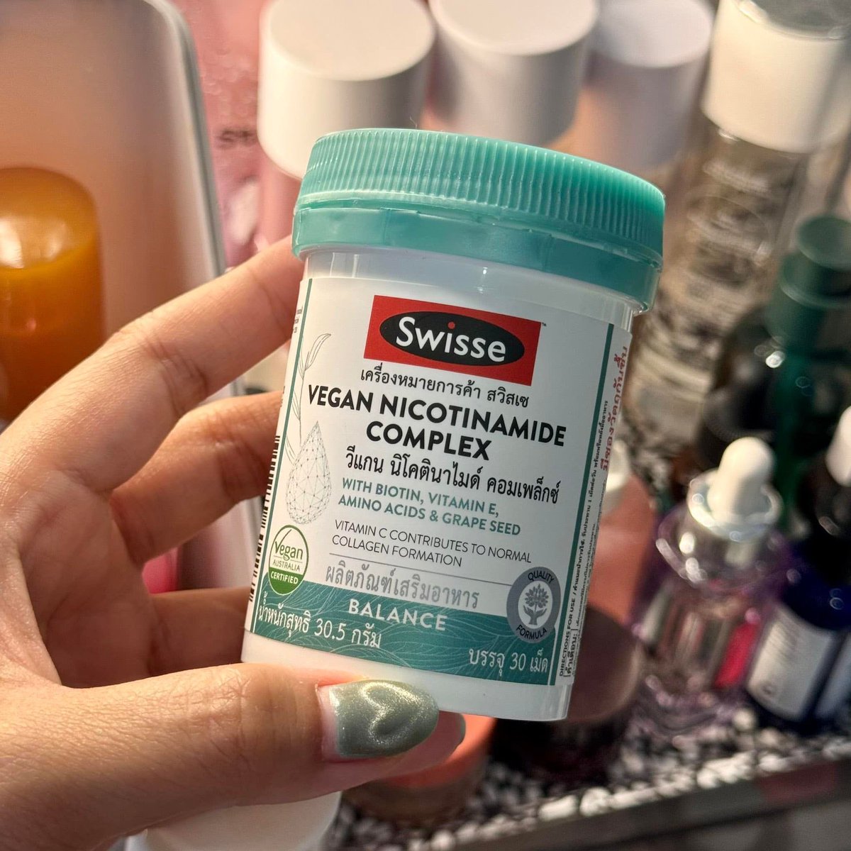 - Niacinamide แบบเม็ดดดดดดด
- กินแล้วช่วยลดสิวเก่งมาก !!
- หน้ามันน้อยลง ผิวเรียบเนียนขึ้น รูหุบx10
- รอยสิวเยอะ รอยดำแยะ ช่วยได้ร้อยเปอร์
- ผิวหน้าจะยิ่งเริ่ดถ้าใช้เซรั่มที่มีส่วนผสมเดียวกันควบคู่ไปด้วย
- ที่ตปท.แมสสะบัดดดดดด
- สรุปดีจริงนะ กินสัก 3 เดือนผิวดีแบบขึ้นทางด่วน !!