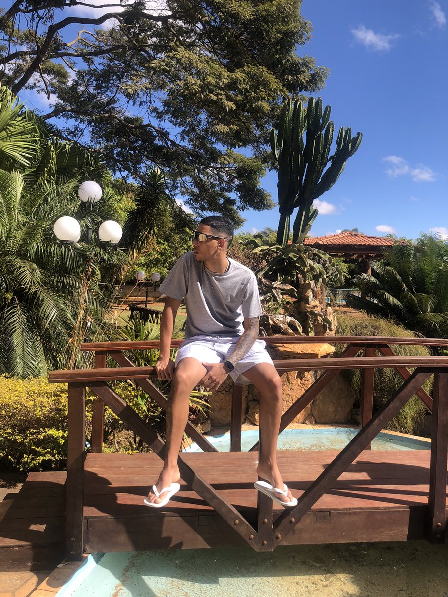 matheusalec13's tweet photo. 🏄🏽‍♂️ https://t.co/CidwLY47rF