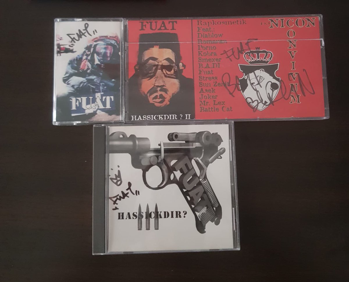 rap_arsivv's tweet photo. Instagram kapandığı için satışlarımıza buradan devam edeceğiz. Siparişlerinizi Shopier, Sahibinden, Dolap ve Gardrops üzerinden oluşturabilirsiniz. 4 yıldır albüm alışverişinde herkesin en çok tercih ettiği yer olan rap_arsivv güvencesiyle hizmetinizdeyiz. HİPHOPLA KALIN ✊🏿 https://t.co/rtxPZP2SHD