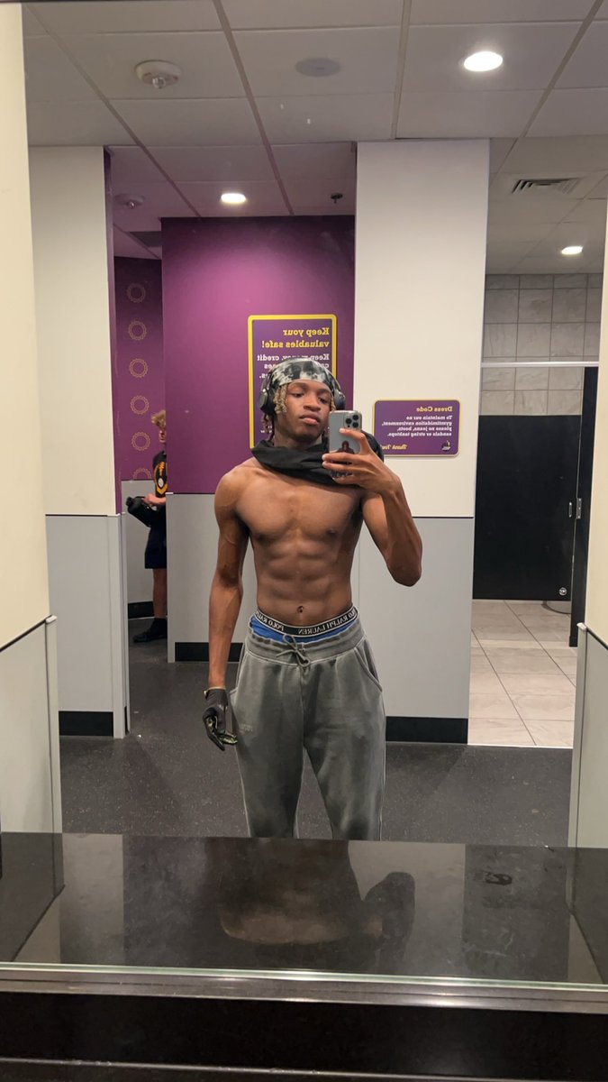 johnnwaunn's tweet photo. Body been in pain 🤦🏾‍♂️😮‍💨 https://t.co/kLpf9fLJL5