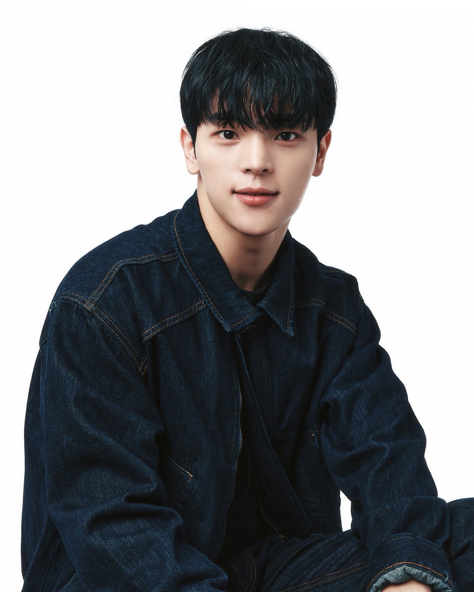woooojinn's tweet photo. Happy 3rd Anniversary #KIMWOOJIN 🎉

#KIMWOOJIN #김우진 
#KIMWOOJIN3rdAnniversary https://t.co/E2QwM8ics0