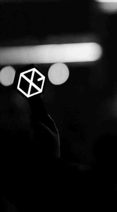 yasho782's tweet photo. We are so proud to be a part of this family, the strongest fandom ♥️
10 years of togetherness and still counting 

HAPPY EXOL DAY!
EXO-L 10th Anniversary✨

*L1485 FOR LIFE*
#10YearsWithEXOL
#ADecadeOfEXOLove
#EXOL10thAnniversary

#EXO #엑소 https://t.co/w9z5FUDu0B