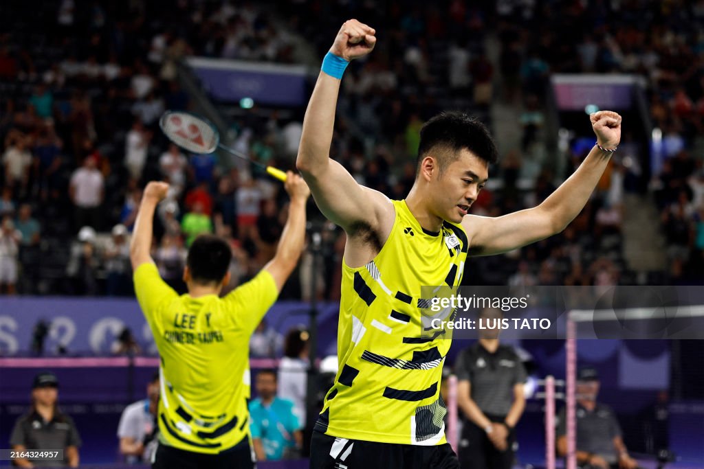 ainurohman's tweet photo. Ada Hal-Hal yang Tak Berubah 

Tokyo 2020
*Lee/Wang (TPE) meraih emas.
*Aaron/Soh🇲🇾 meraih perunggu.

#Paris2024 
*Lee/Wang (TPE) meraih emas.
*Aaron/Soh🇲🇾 meraih perunggu.

Lee/Wang (TPE) vs Liang/Wang (CHN), 21-17, 18-21, 21-19.

Lee/Wang mencatat rekor sebagai ganda putra pertama dalam sejarah yang mampu meraih emas back-to-back di Olimpiade. 

Tak diunggulkan. Menjadi juara grup neraka. Mengalahkan unggulan 2 di semifinal. Mengalahkan unggulan 1 di final. 

Penyembunyi jurus sakti yang andal!