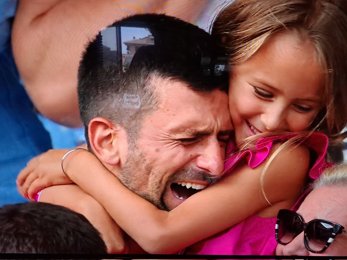 barbyblanche's tweet photo. È un caterpillar dal cuore d'oro!🥰
#djokovic https://t.co/v8Q6ypWnRM
