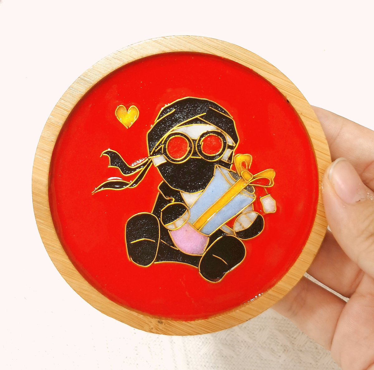 KEMON_09's tweet image. Hank but made from imitation enamel Chinese cloisonne! It takes me four hours☺️
#madnesscombat
#madnesscombatfanart
#madnesscombathank