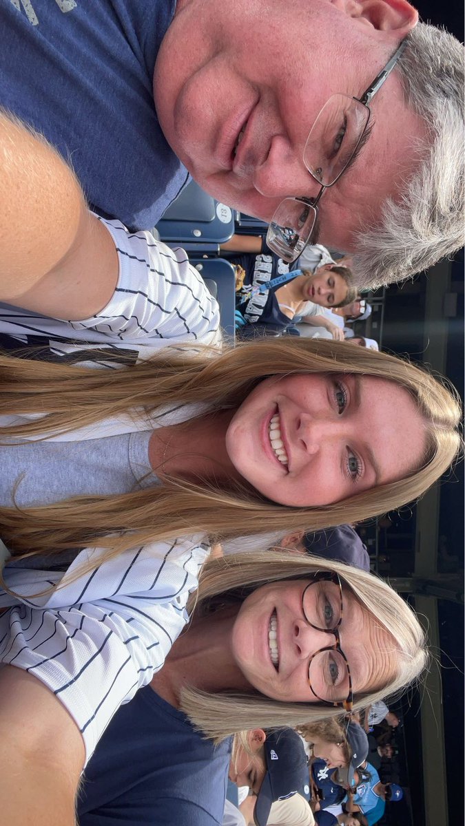 AnnaPilkey's tweet photo. @Yankees #RepBX https://t.co/q634ouFQx3