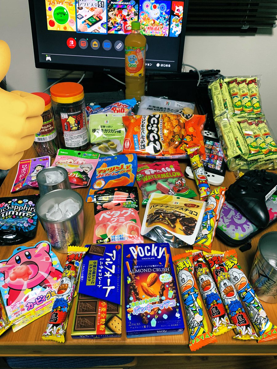 tokimaru67's tweet photo. 夜更かしお菓子パーチー https://t.co/3pvLGNHMMg