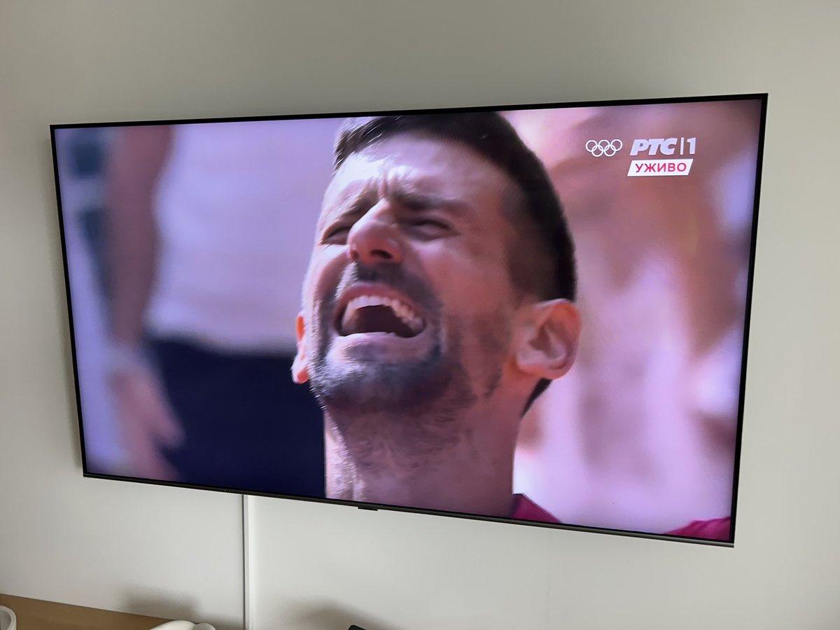 tomicstwitt's tweet photo. Today is a great day to be Serbian 💪💪💪🇷🇸🇷🇸🇷🇸 Proud of Novak 👏 https://t.co/Z9vDteAPMq