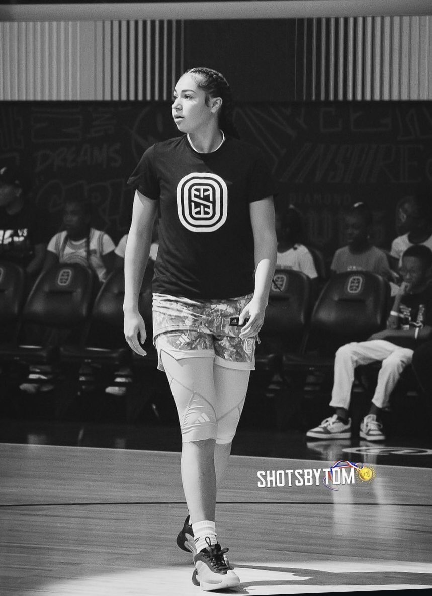 jessiebuckets's tweet photo. Gameday! 3pm EST
WATCH IT LIVE! โฌ๏ธโฌ๏ธ
https://t.co/xMCvDzfJsR
@overtime #OTSELECT
๐ธ @ShotsByTDM https://t.co/usBYiVxo6W