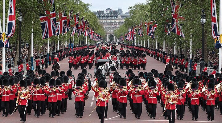 HannuJarvinenPS's tweet photo. This was the charter, the charter of the land

And Guardian Angels sang this strain:

Rule, Britannia! Britannia, rule the waves!

Britons never, never, never will be slaves.

#StandWithBritain
#Southport https://t.co/uUpNWtEYRg