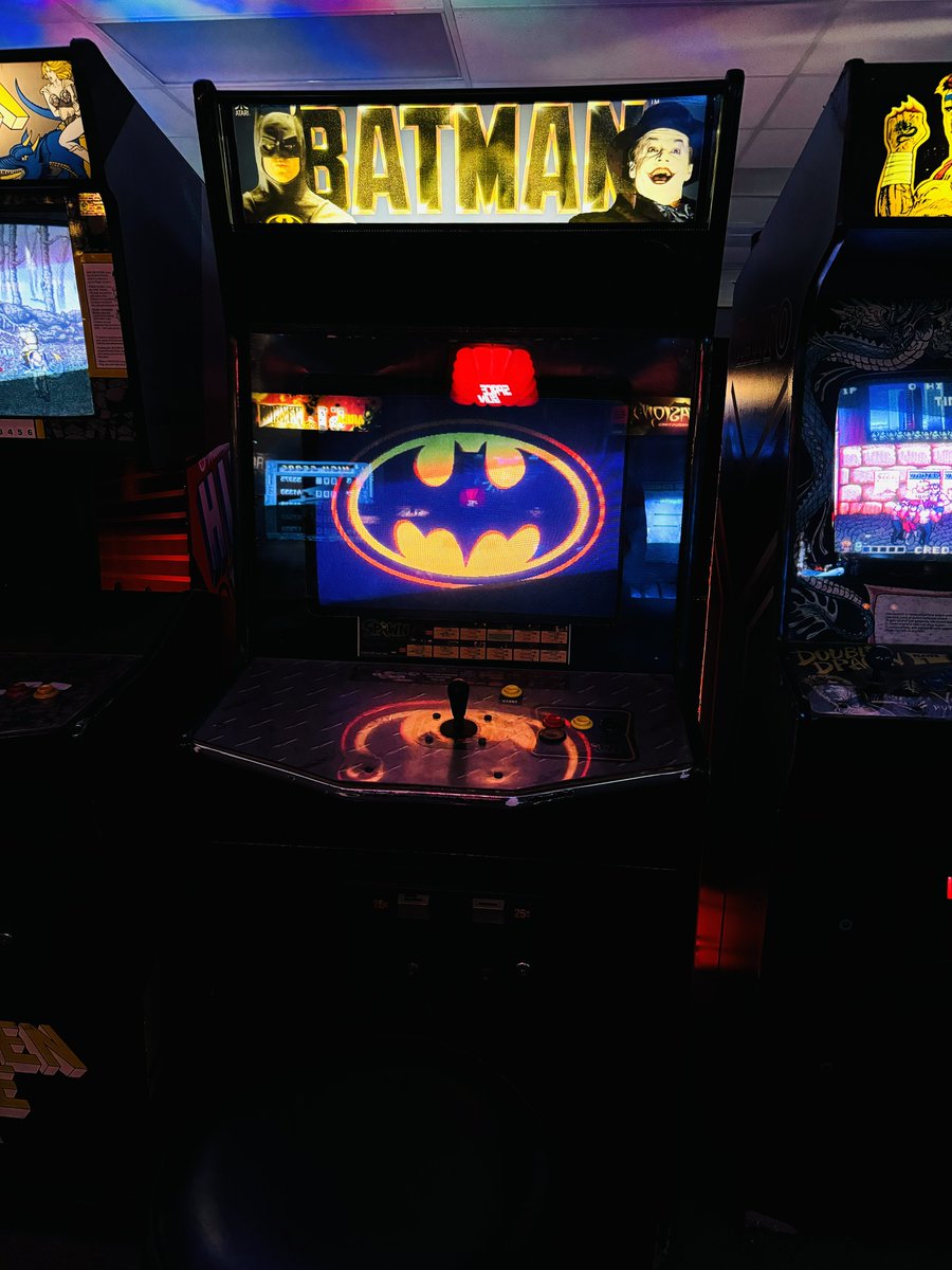 smb_ryan's tweet photo. *Finally* got to play some arcade games in person from my bucket list!

#FZeroAX #Batman89 https://t.co/JHsxk8NzYo