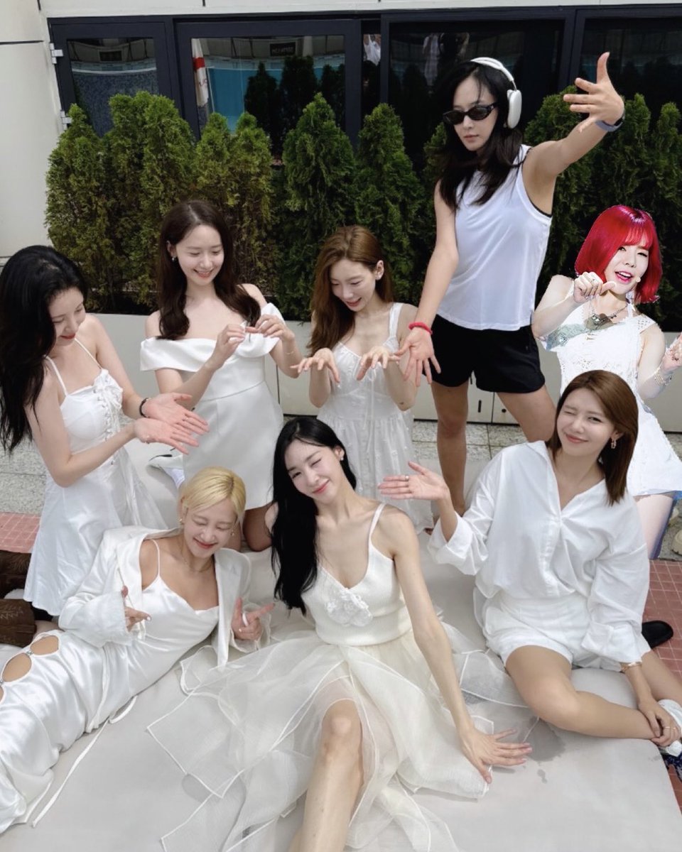 totam_ss's tweet photo. 🥺💗
소녀시대 17주년 축하해
SNSD 17th Anniversary 
#17SummersWithSNSD 
#소시소원_다시피어나는_우리의Seventeen https://t.co/9037HFlzTj