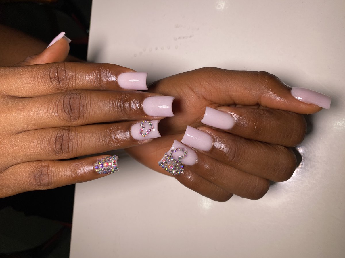 iampluto01's tweet image. They said we should go and learn handwork, even after all the educational heights, so here I am tryin my best 💅 
Pls just help me repost &amp;amp; grow before hunger finish me 😫😭

“I never even use my abido-shaker”