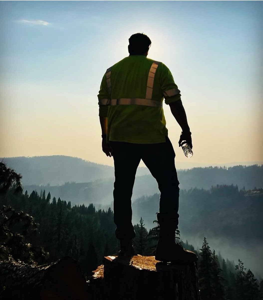 MsJess__G's tweet image. The not so glamorous side in loving a cowboy. Always chasing the call to serve and selflessly sacrificing himself, time away from his children&amp;amp; loved ones for the greater good. This is the longest I have gone without seeing my best friend. Pray for Northern California #ChicoFire