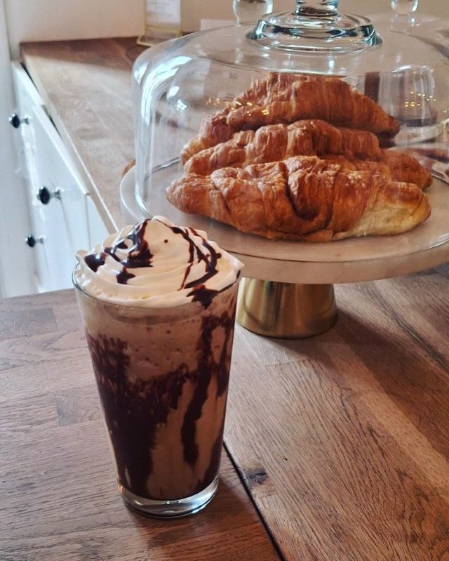 🍫 Chocolate lovers, rejoice! Our Mocha is here to satisfy your sweet tooth. Have you tried it yet? #Mocha #ChocolateDream