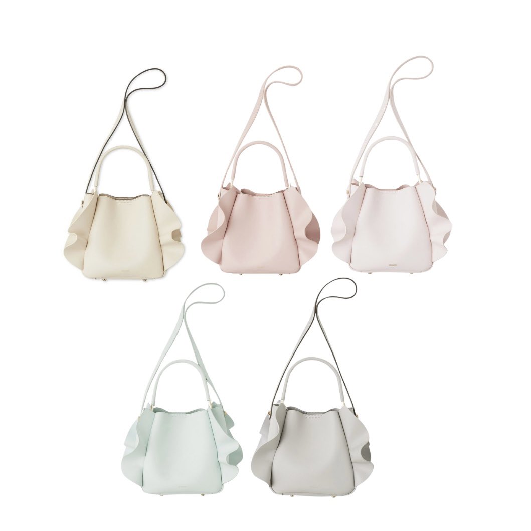 anir_diary_'s tweet photo. CELFORDのフリルバッグ👜🎀最近よく街中で見かけて気になるな〜って思ってたんだけど、ウサギオンライン限定でカラバリめっちゃ増えてた…！！可愛すぎてピンク即買いです^ᴗ.ᴗ^♡ https://t.co/9Ul9LbId23