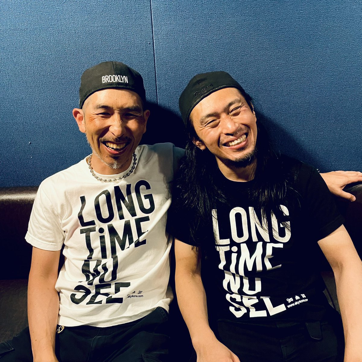 yamadakensky's tweet photo. あらためて思うのは、エチュバリアとスプリットをリリースする運びになったのは奇跡だなと。アクションを起こして得られた結果ではあるものの、今はとにかく楽しみすぎる！今日のレコーディングを経て、その気持ちがさらに膨らんだ。
皆様にもお裾分けしますので、しばしお待ちを！
#エチュバリア
#SKY https://t.co/AmK5YGRMuJ