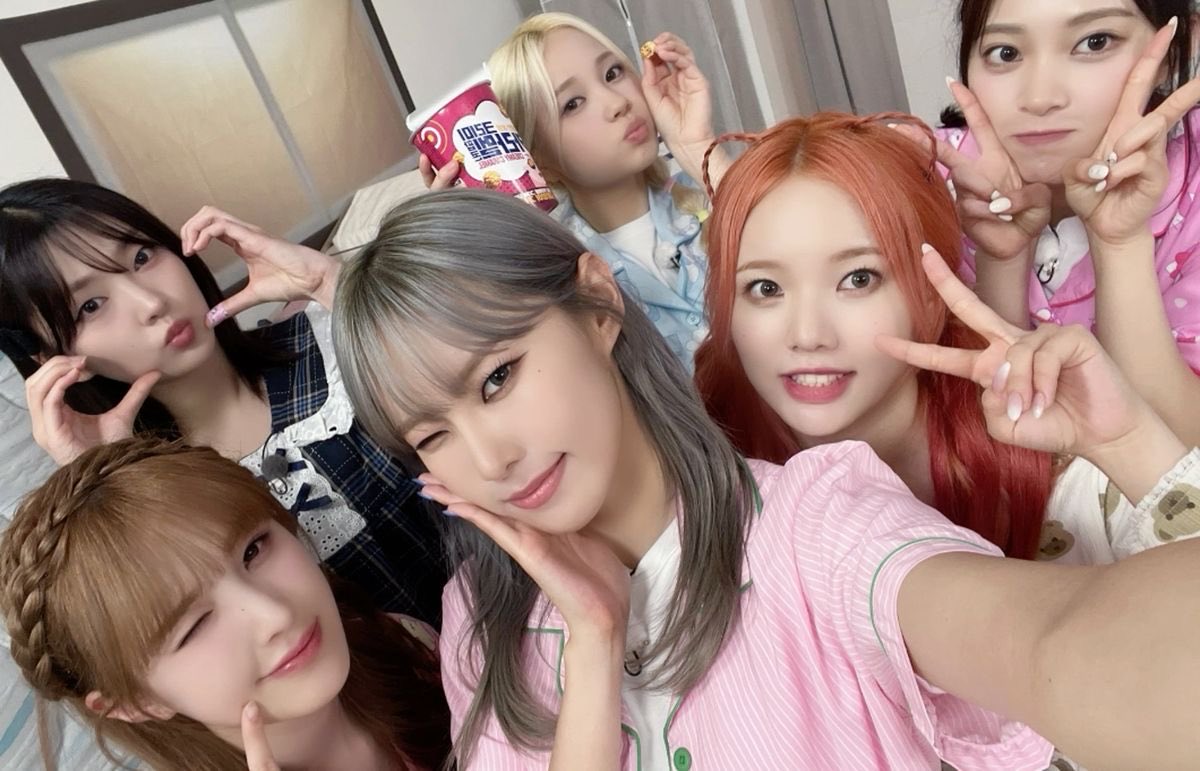 how i think #WEEEKLY’s individual instagram account would look like

— a thread 🧵💗