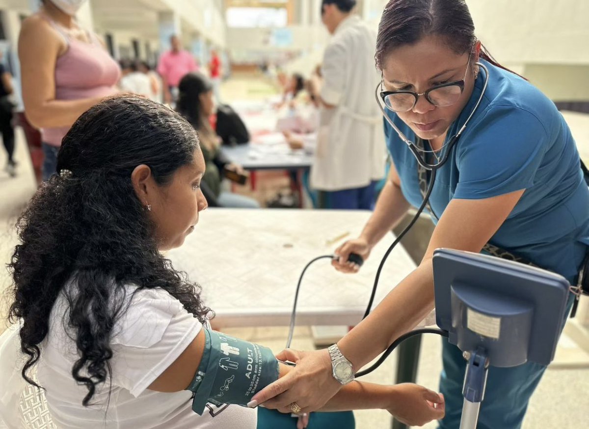 La primera jornada de atención integral de la GMVM de agosto fue todo un éxito. Se logró atender a 236 mujeres en el Hospital Materno Infantil Dr. José María Vargas de Valencia, Carabobo. 

#VenezuelaPazYJusticia 

<a href="/nicolasmaduro/">Nicolás Maduro</a> <a href="/florescilia/">Cilia Flores</a> <a href="/MagaGutierrezV/">Magaly Gutiérrez Viña</a> <a href="/delcyrodriguezv/">Delcy Rodríguez</a>