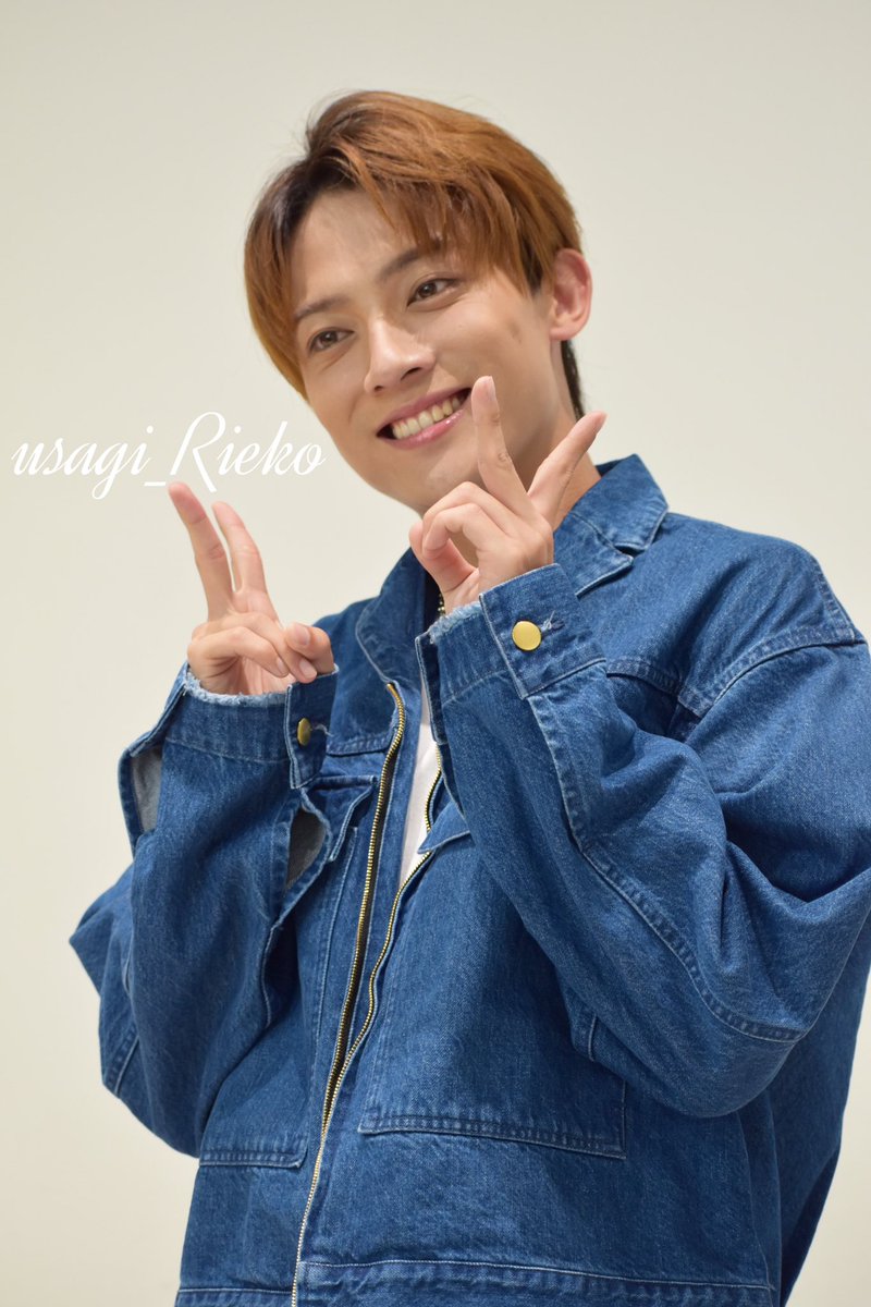 usagi_Rieko's tweet photo. 2024.08.04 14:00~
「REBELLS」×「辰巳ゆうと」プロデュースハンドクリーム発売記念お渡し会POPUP
私服のゆうと君 とってもかっこよかったです💖☺️
ヘアスタイルもカラーも最高💕
ハンドクリームいい香り
#辰巳ゆうと #迷宮のマリア #REBELLS #ハンドクリーム #アロマの香り #演歌第七世代 #門前仲町 https://t.co/rLXDbWYvMu