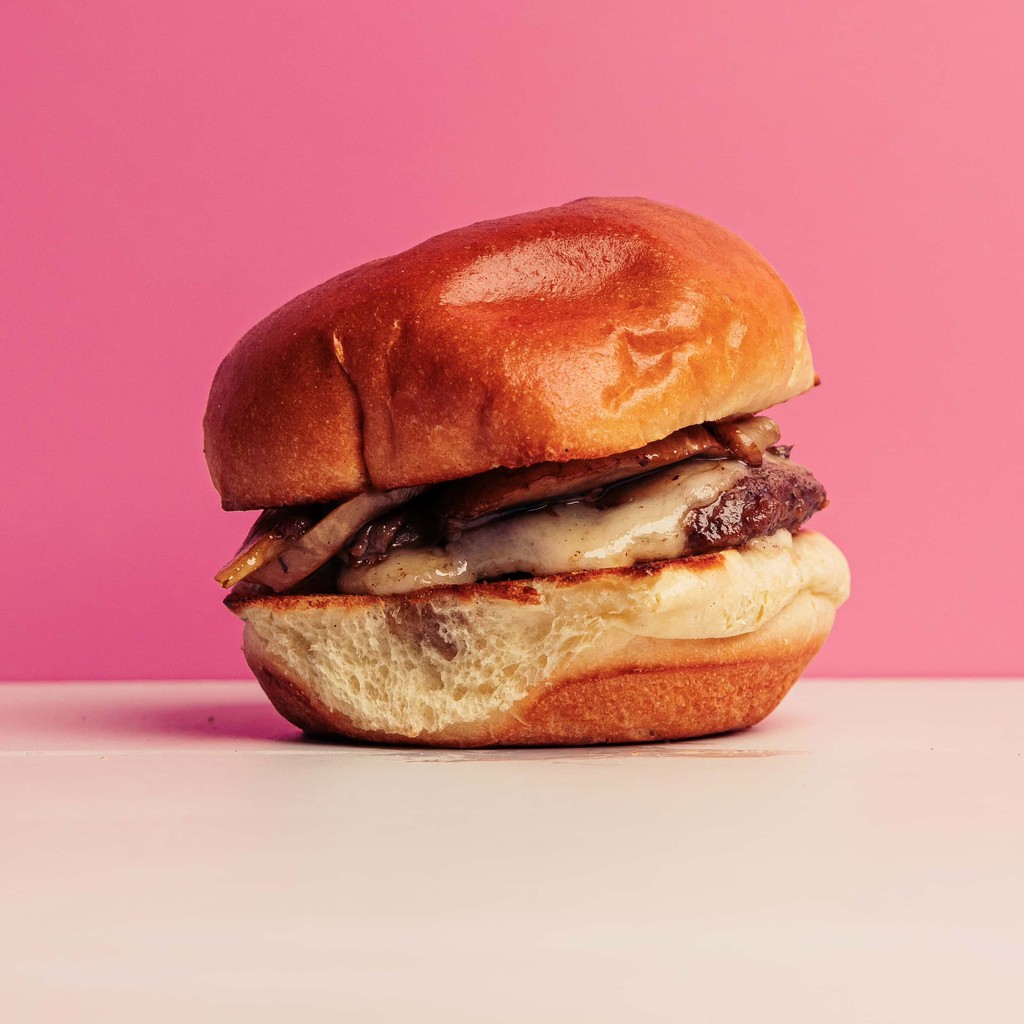 27clubcoffee's tweet photo. Which one of our 27 Sliders matches your personality? 🍔
Pictured 📸:
•The Trippie
•Bun Jovi
•Bacon Me Crazy
#27ClubCoffee #BeefSliders https://t.co/MF0WqcuXLR