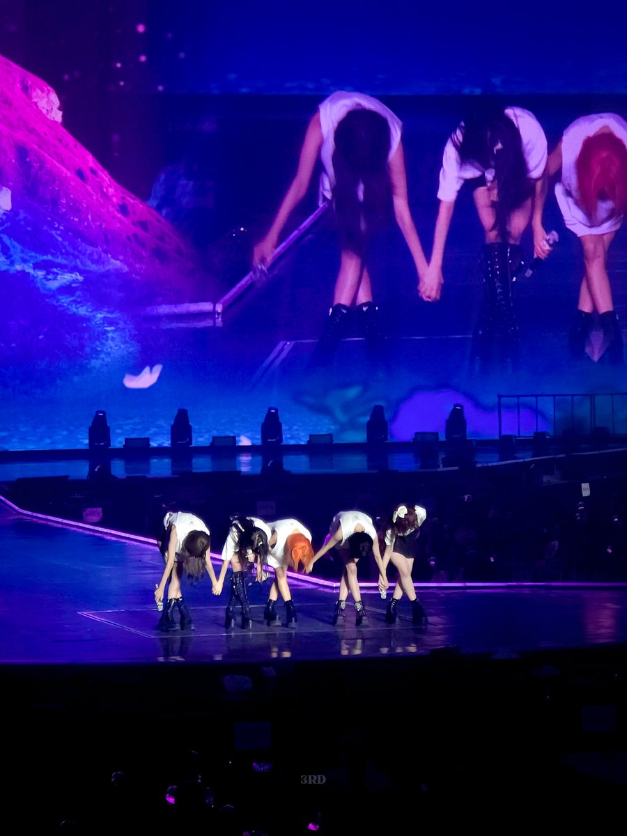 우리가 시작을 선택했듯
이제 영원한 여행을 선택할게

#GIDLE #Neverland #EternalJourney