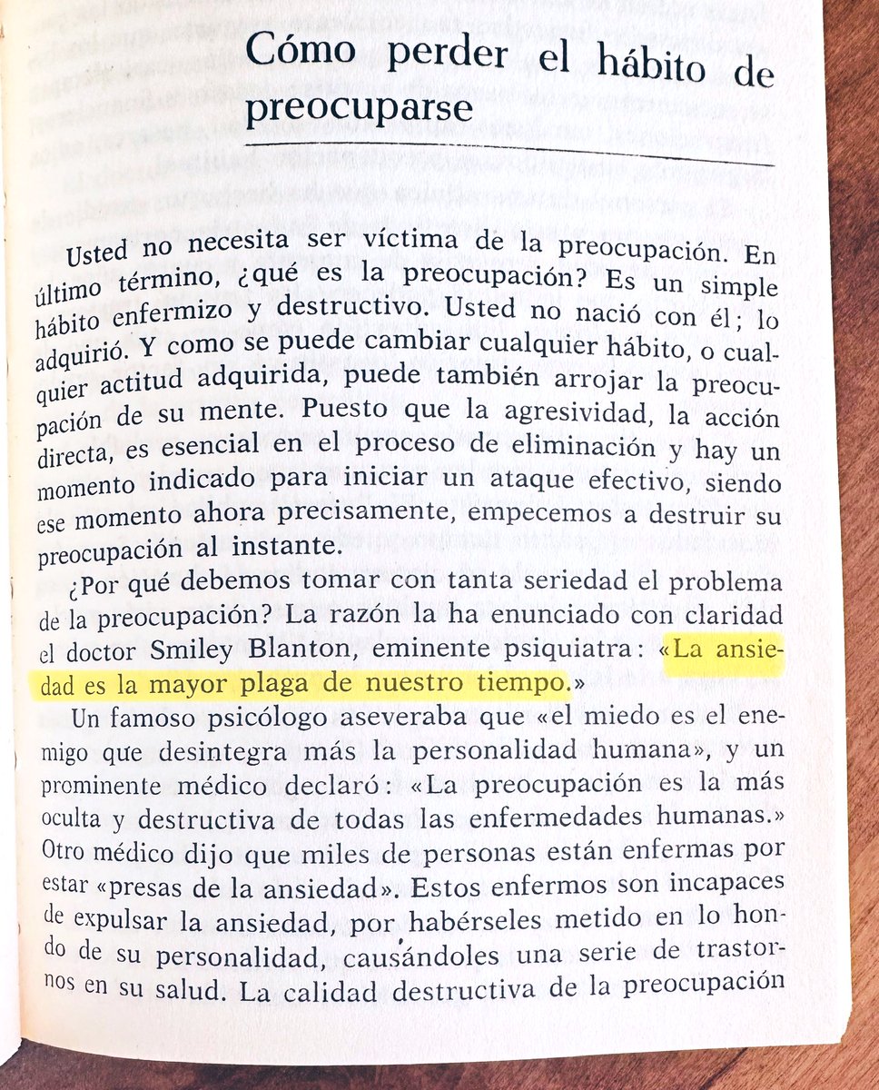 “La ansiedad es la mayor plaga de nuestro tiempo”.
     - Doctor Smiley Blanton