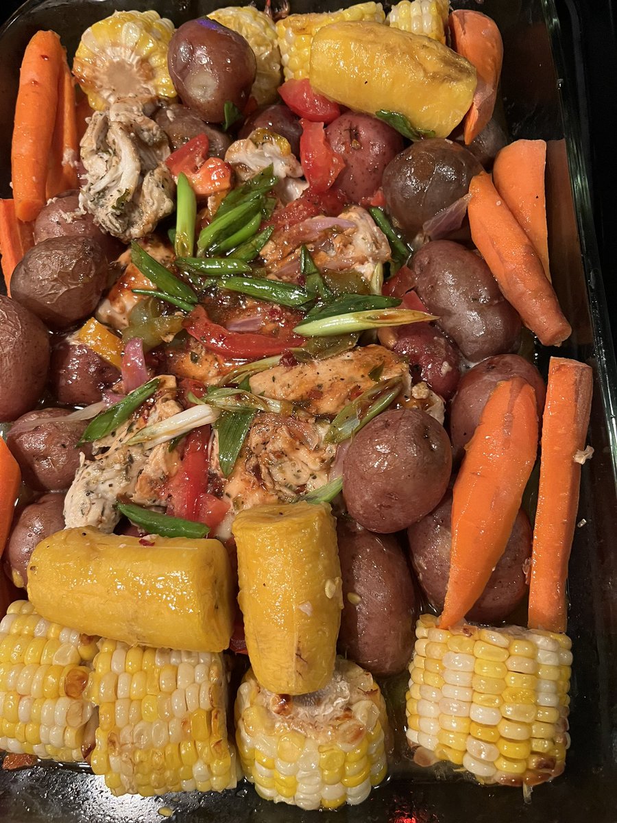 C2Chelli's tweet photo. #icookthatswatido #comfortfood #sundayeats https://t.co/0bq4kb9ckJ