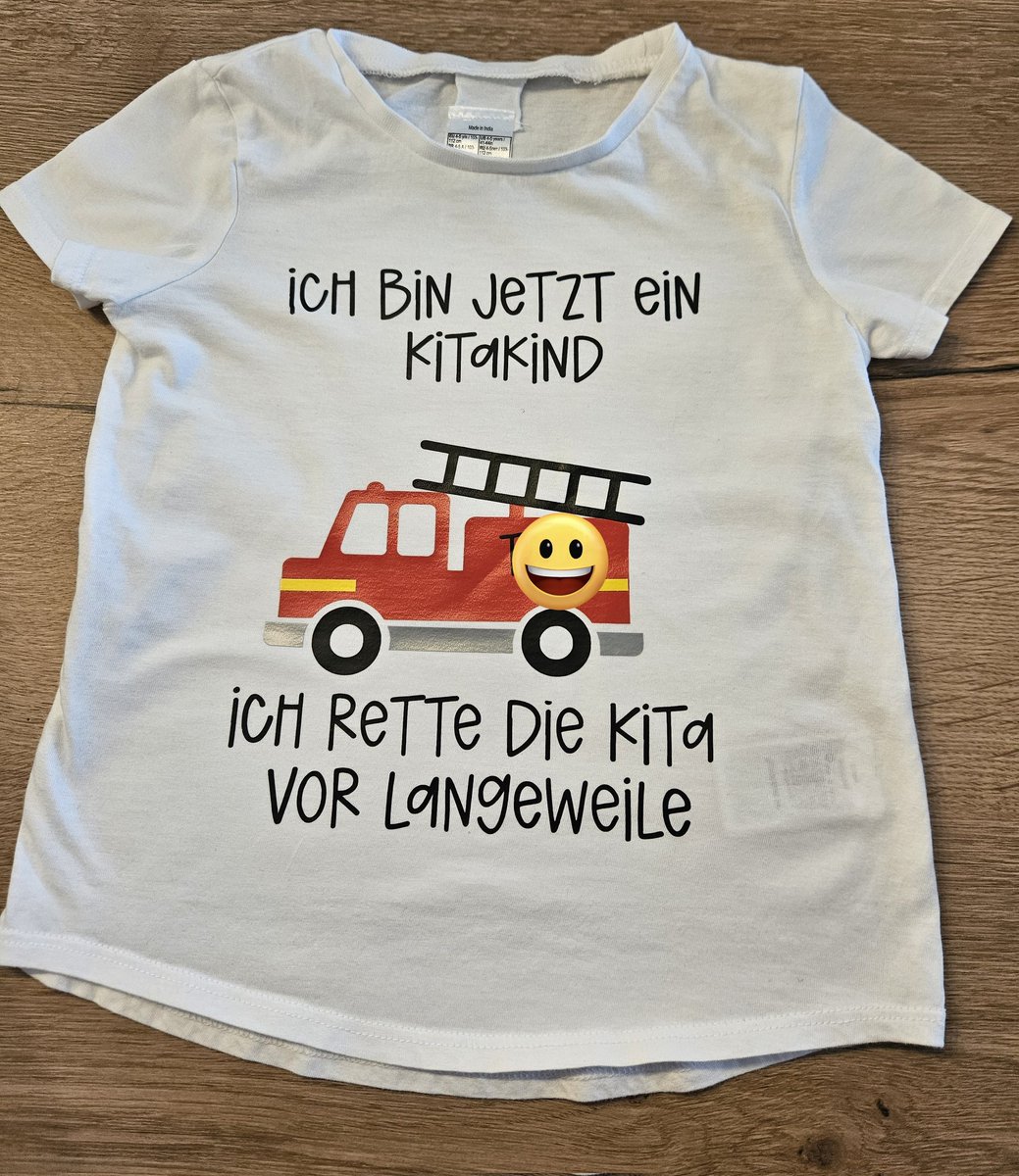 Lidesa (@lidesa90) on Twitter photo Das Shirt für den 1. Kita Tag ist fertig.
Sobald wir das passende Shirt haben, kommt das Tshirt zur Einschulung vom Herzkind.
#plotterliebe <a href="/LSkepticon/">Lord Skepticon</a> Das Shirt für den 1. Kita Tag ist fertig.
Sobald wir das passende Shirt haben, kommt das Tshirt zur Einschulung vom Herzkind.
#plotterliebe <a href="/LSkepticon/">Lord Skepticon</a>