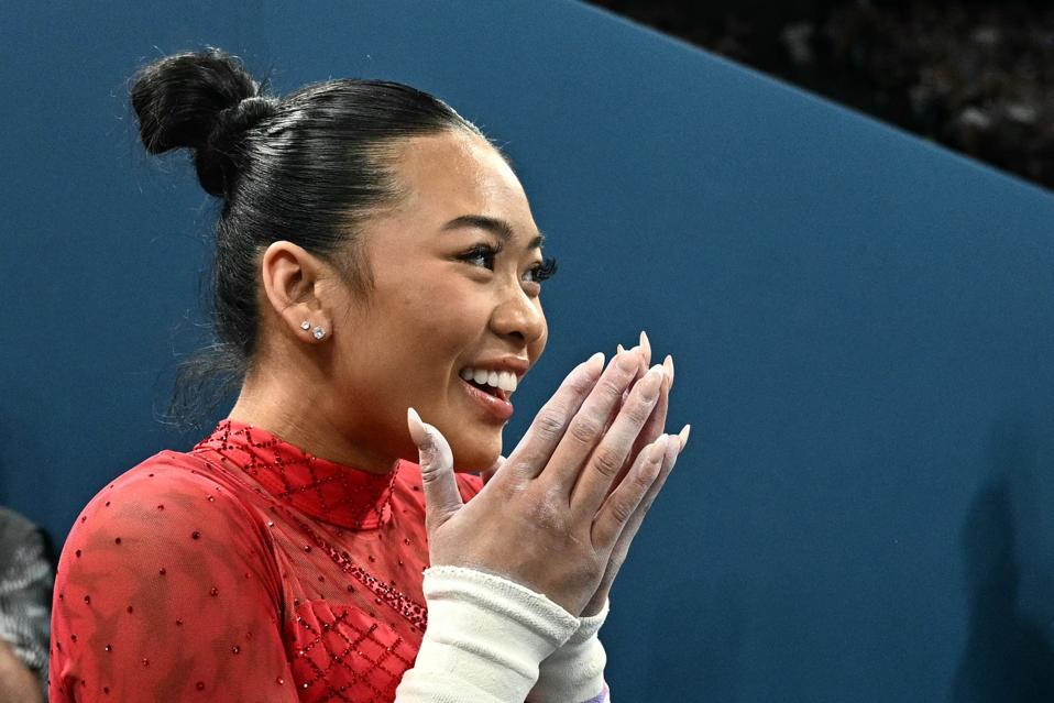 Team USA’s Suni Lee successfully defended her Olympic bronze medalist title on uneven bars on Sunday inside of Bercy Arena in Paris. 17-year-old Kaylia Nemour...
go.forbes.com/c/3Cuu