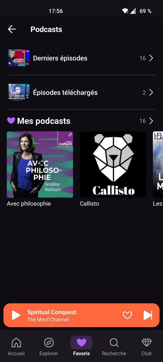 chmox's tweet photo. @DeezerFR 
Est ce que je peux me permettre ? 
Mettez une grille plutôt qu'un carousel.
Par défaut on ne voit que 3 podcasts, il faut scroller pour voir le reste. 
Une grille serait plus accessible. 
Vous en pensez quoi ? https://t.co/G32NY9W2Rf