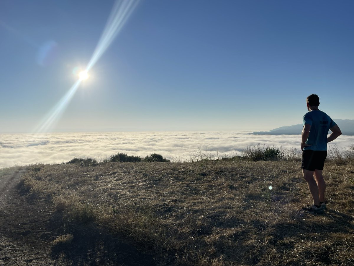 CorySteuben's tweet image. Broke through the layer this morning at Windy Hill. New perspective on Silicon Valley.