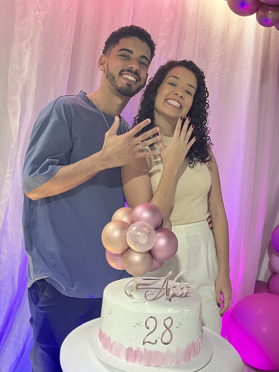 natscarolinny's tweet photo. É real, estou noiva 🥹♥️

Que dia felizzzzz https://t.co/wPyN1wSFh7