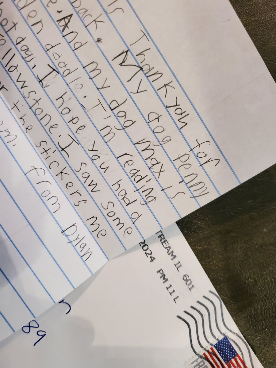 maestra_mills's tweet image. This minion wrote back!! He's my first pen pal of the summer!! 

#21Learns
@ccsd21Riley
#writeback