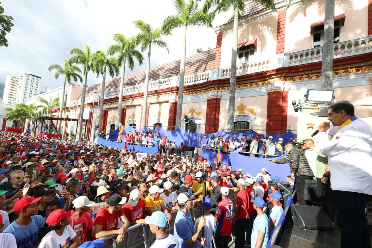 Somos parte de los más de 6 millones de venezolanos que votó por <a href="/nicolasmaduro/">Nicolás Maduro</a> y defenderemos siempre a nuestro ganador desde el amor y la convicción de que el camino correcto es la paz ✌🏽

#VenezuelaPazYJusticia