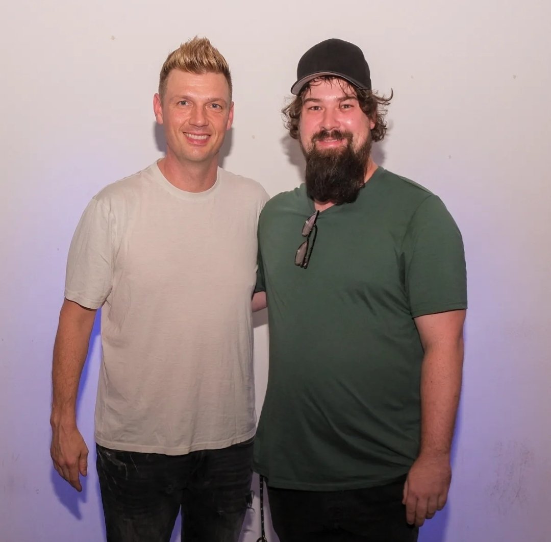 KOMZAK's tweet photo. 02.08.2024
Nick Carter (Backstreet Boys)

Dankeschön 😊 für die großartige Zeit https://t.co/w1IZj60pRi