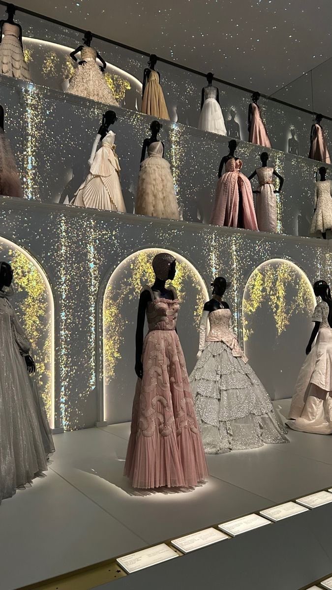 Dior exhibition in Paris