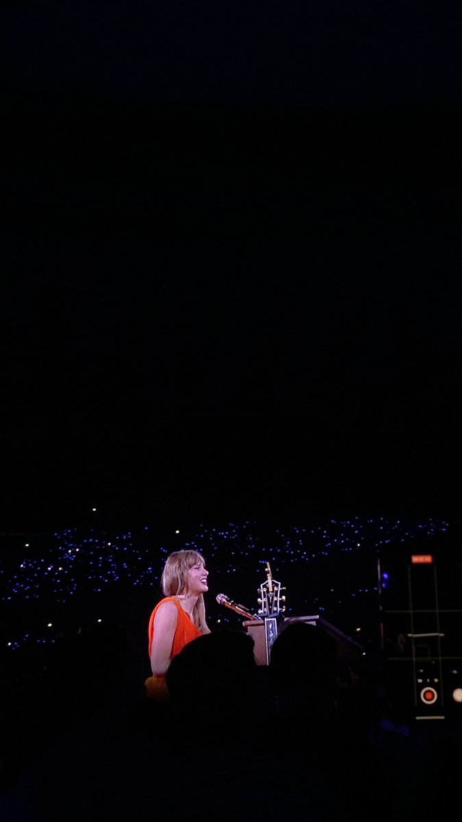 kageyamasmind's tweet photo. eras tour really felt like a fairytale❤️‍🩹 #WarsawTSTheErasTour https://t.co/WzxdWOavpE