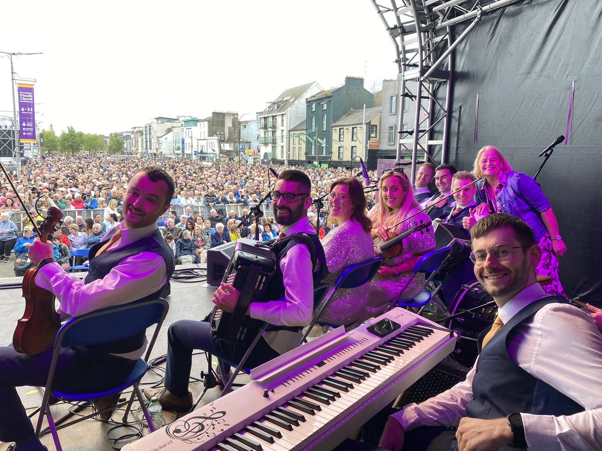 Uachtarán na hÉireann Michael D. Higgins has officially opened the Comhaltas Fleadh Cheoil na hÉireann 2024 to a huge crowd in Wexford with music from the talented Blackwater Céilí Band