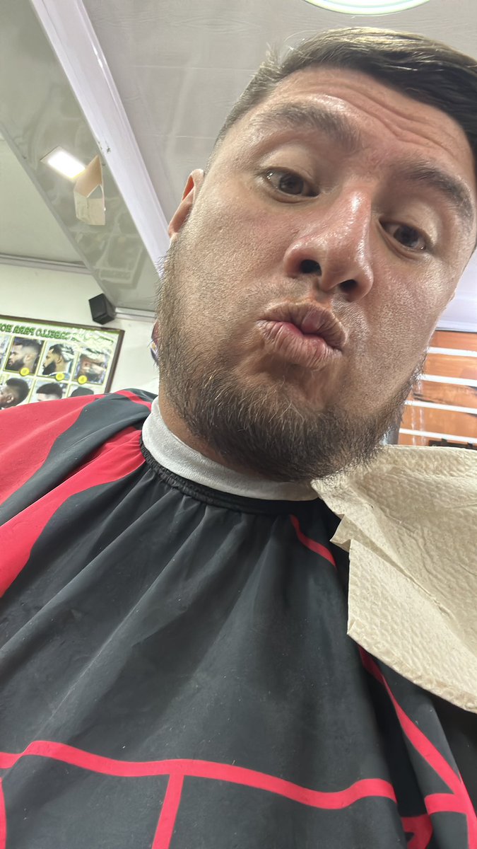 DanniRod's tweet image. Llegué de la barbería Bonito y limpio , nuevecito de paquete 📦