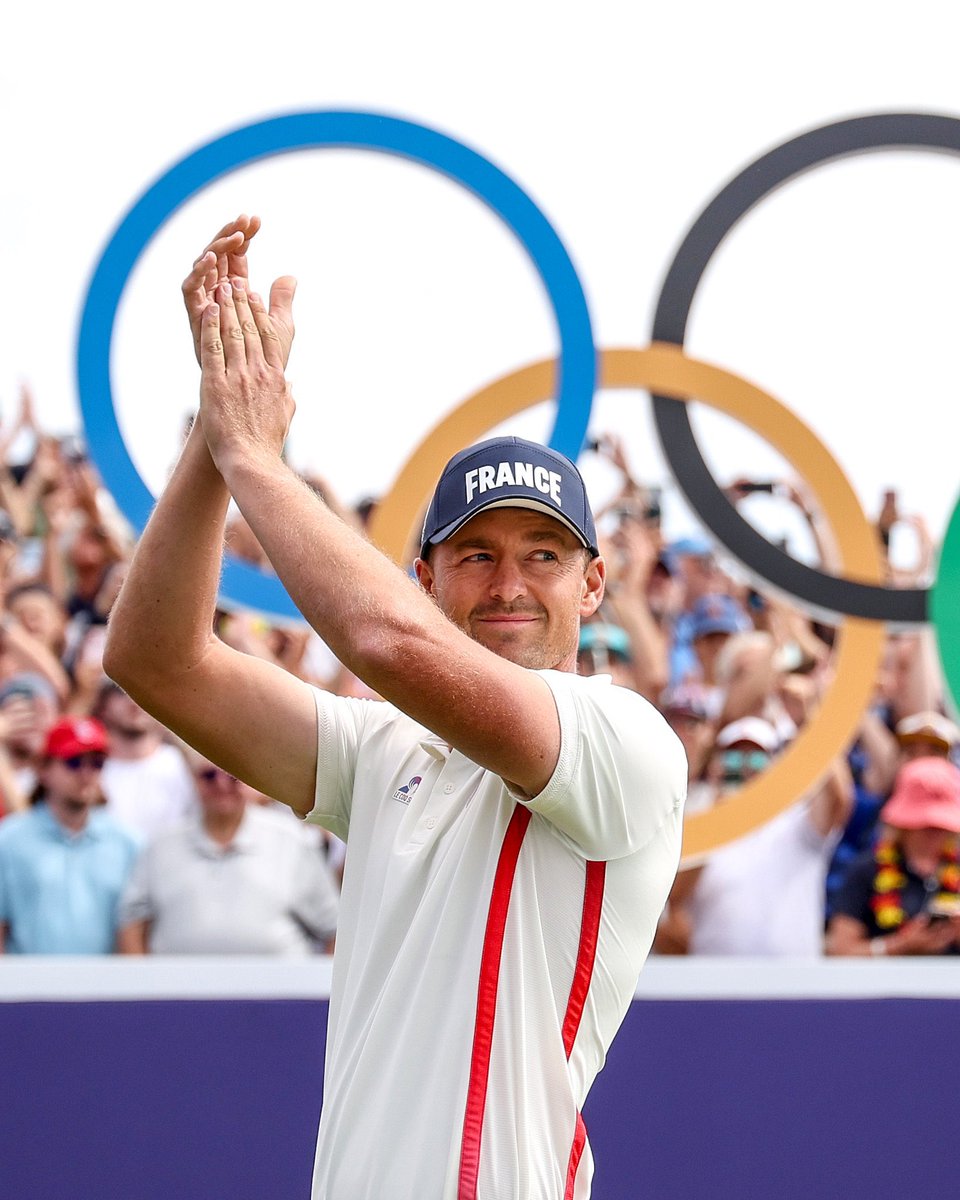 Bravo à <a href="/v_perez2/">Victor Perez</a> qui joue 63 (1 coup du record du parcours) pour boucler ses JO... à un coup du bronze.
Quelle semaine!
Et oui, (parce que vous posez la question) les JO offrent des points mondiaux (un peu plus de 14 pour Victor qui va grimper à la 70e place mondiale).