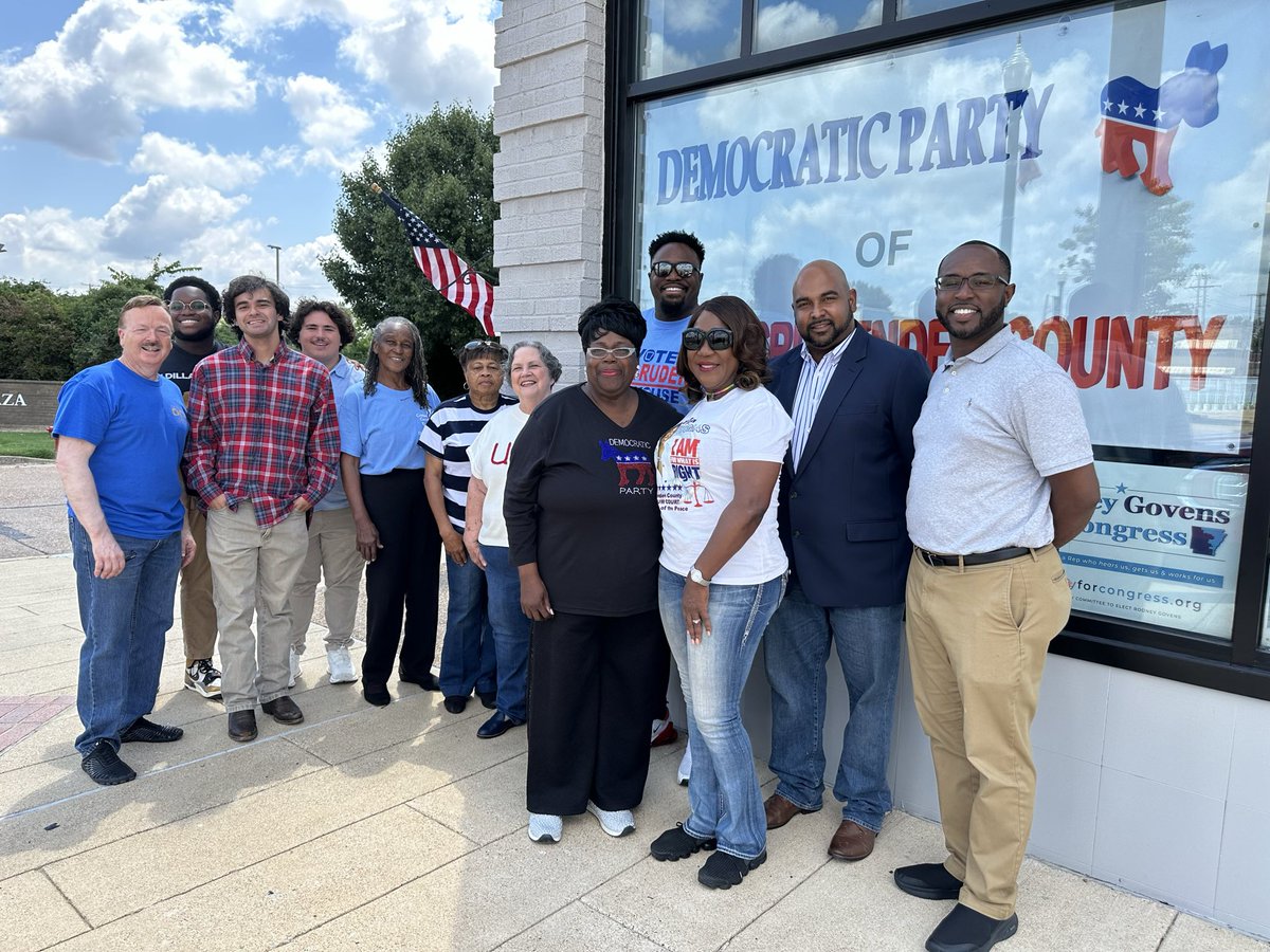 ArkDems's tweet photo. VETERAN AT THE TOP OF THE TICKET 🫡 🗳️
Arkansans can retire the do-nothing Congressman Rick Crawford.
Rodney Govens (D) is an Army veteran, broadband expert, and lifelong resident of the Delta. He's ready to serve our state PROUDLY in the U.S. Congress.
https://t.co/ss7PbEPa6j https://t.co/Nrx46fGIqZ