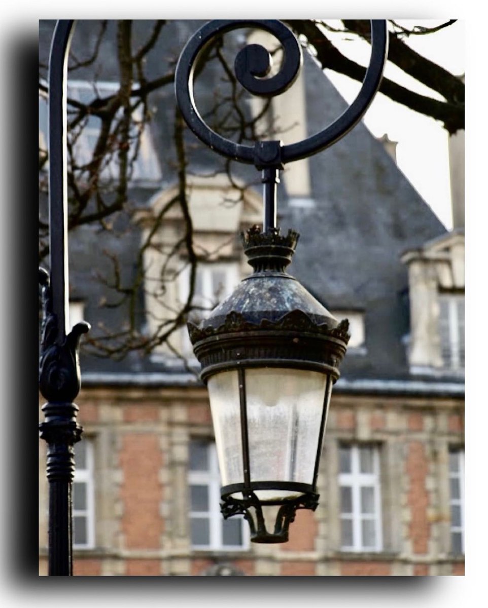Paris_all_about's tweet photo. Dimanche pour le détail... looking through the lens of  📷@barthi75
 #Dimanchedétail #paris #parisphotography #parisview #parisfrance #francephoto https://t.co/aaRsjmlH4Z