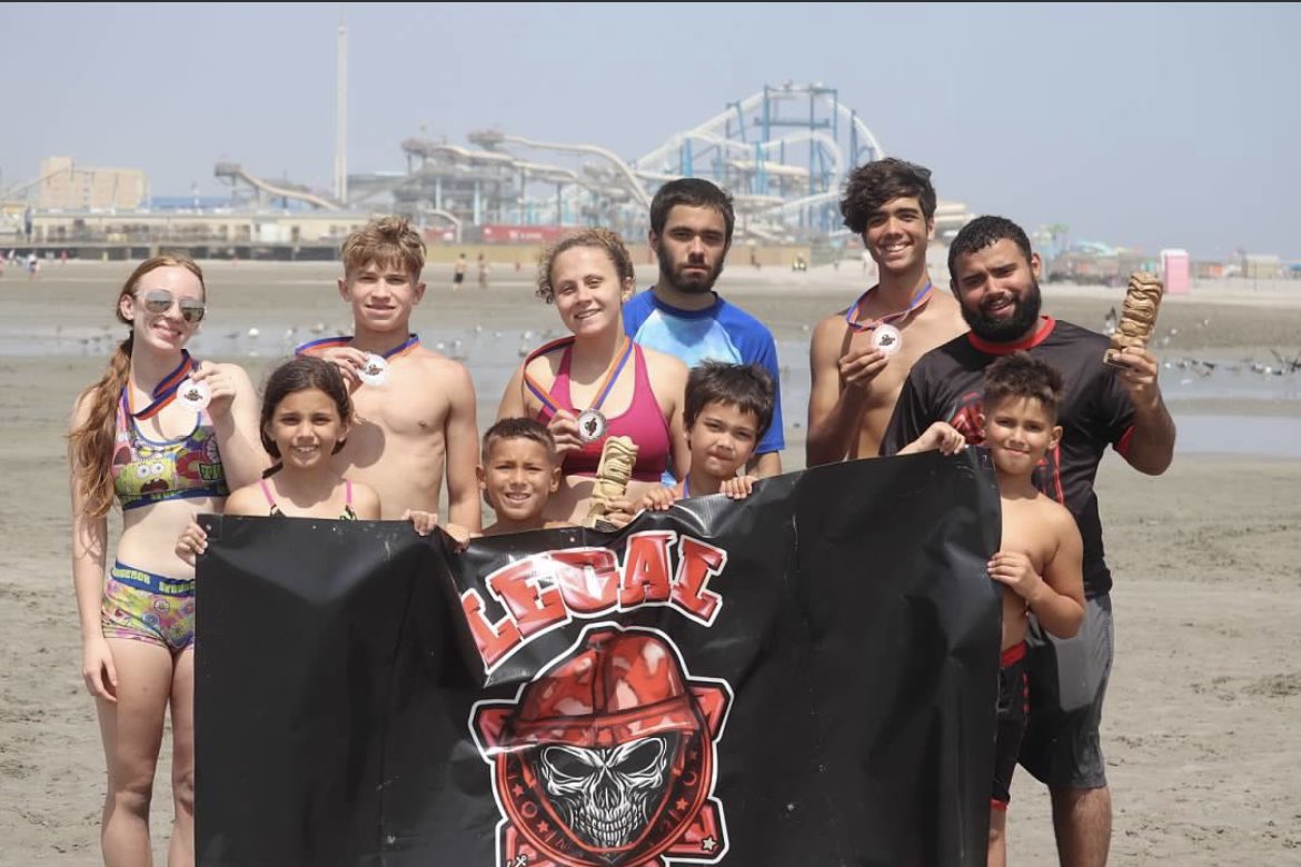 RyRunandWrestle's tweet photo. Did someone say beach day? 🤼‍♀️🥈 https://t.co/beJEgNMsdr