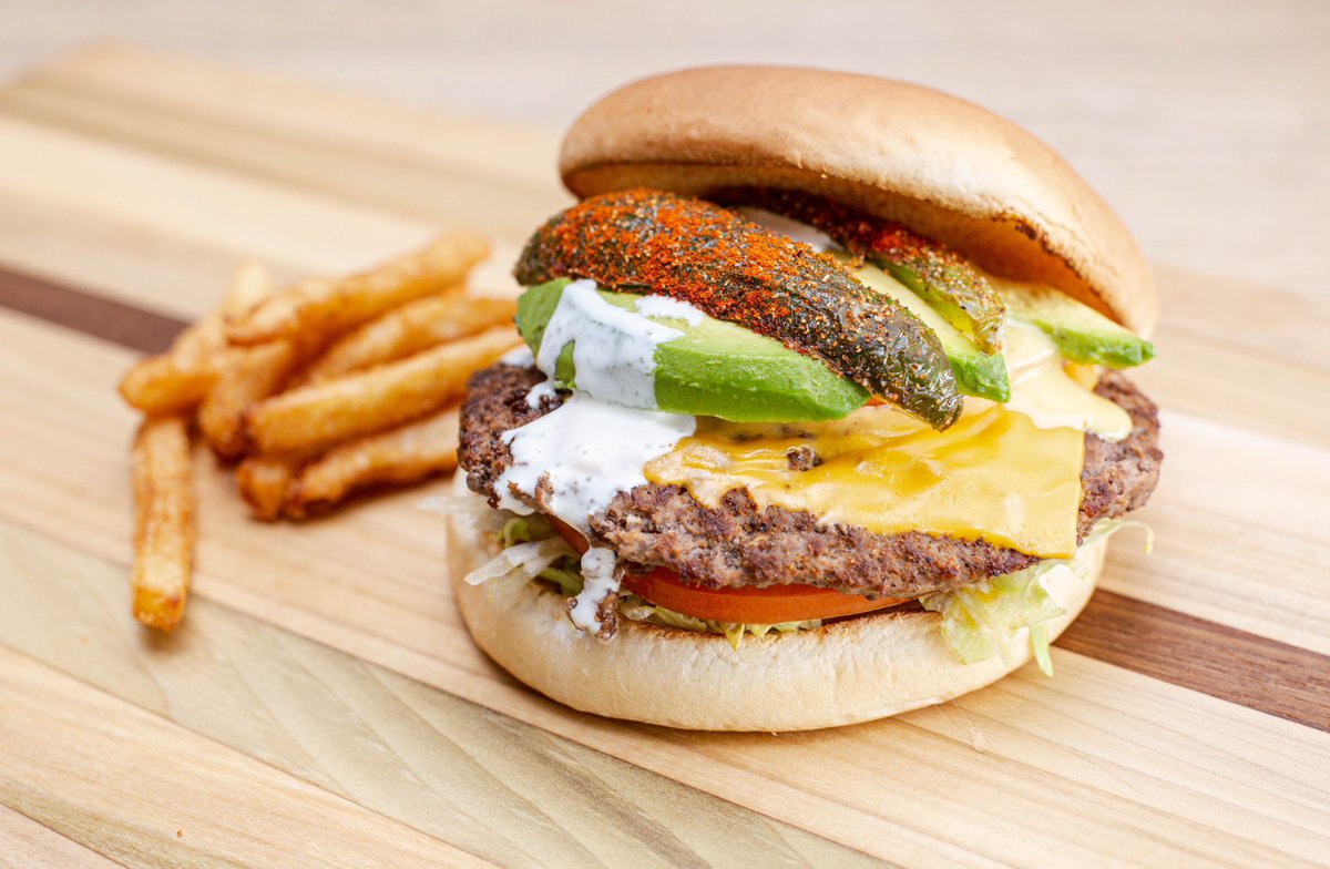 🎉 It’s Family Day at Olive Burger! Dive into our special burger with avocado and roasted chili, and enjoy a fun filled day with your loved ones! 🍔🥑🌶️ Join us for great food, laughs, and unforgettable moments! #deliciousburger #oliveburger #eatoliveburger #halalfood