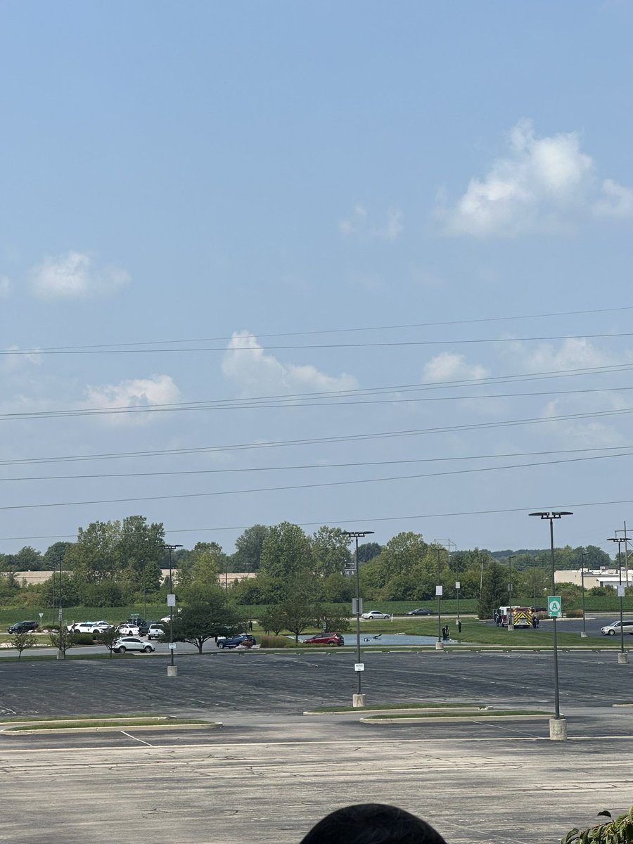 Scottlovesbeer's tweet photo. Hey @WTHRcom @indystar @WISHNews8  an older lady just drove her car from the empty parking lot full speed across and into the pond at @HoosierPark ! The fire crew and about 5 bystanders went into water to rescue her. Car is completely submerged now. https://t.co/ipUvacvz5j